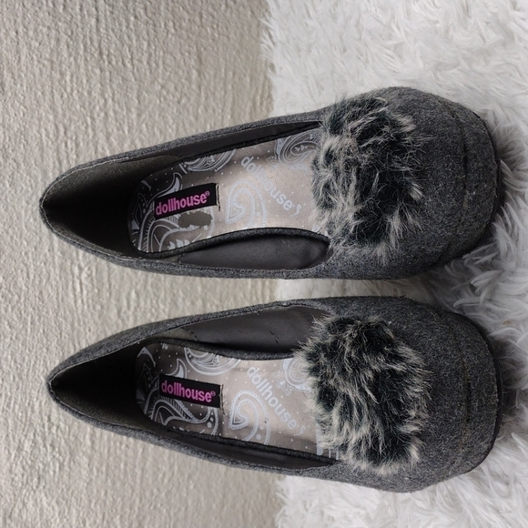 Dollhouse Gray Faux Woo Faux Fur Upper Almond Toe Slip On Platform Stiletto Heel - Picture 3 of 16